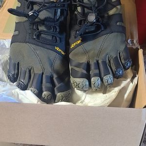 Vibram FiveFingers Womens Sz 36...6.5/7  Barefoot
